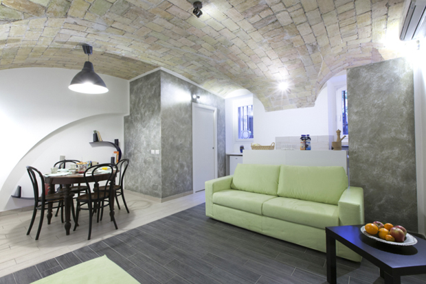 23-guesthousse-sant_angelo-roma-spazio-comune-divano